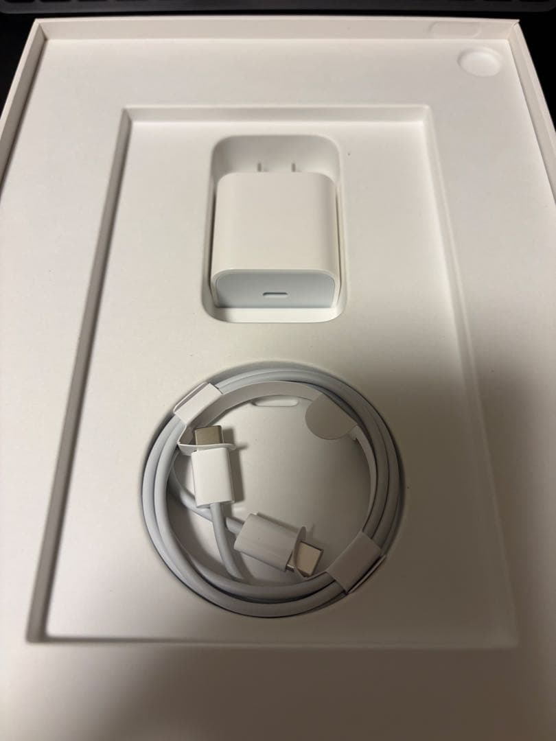 Apple iPad Air 第5世代 64GB ブルー Wi-Fiモデル