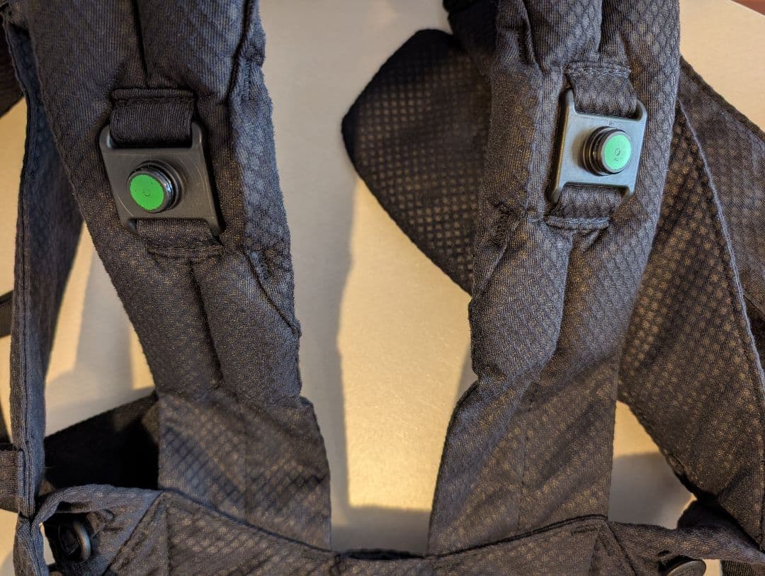 【美品】Nuna ヌナ ベビーキャリア カドル クリック キャビア