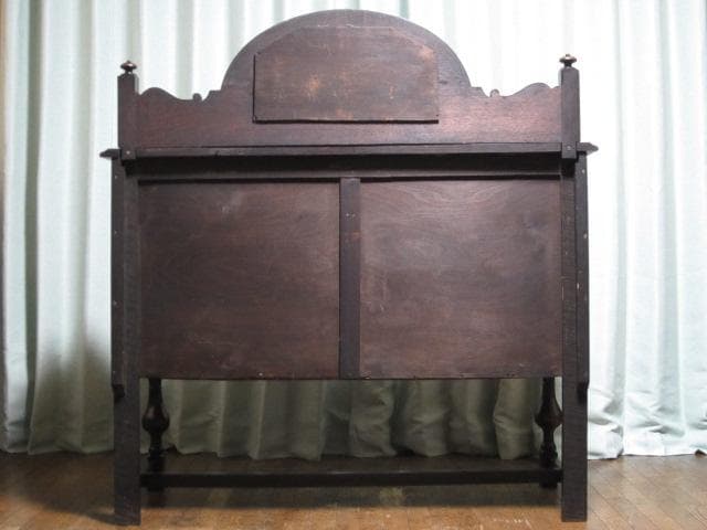 英国 イギリス アンティーク ジャコビアン様式 ブルボーズレッグ サイドボード