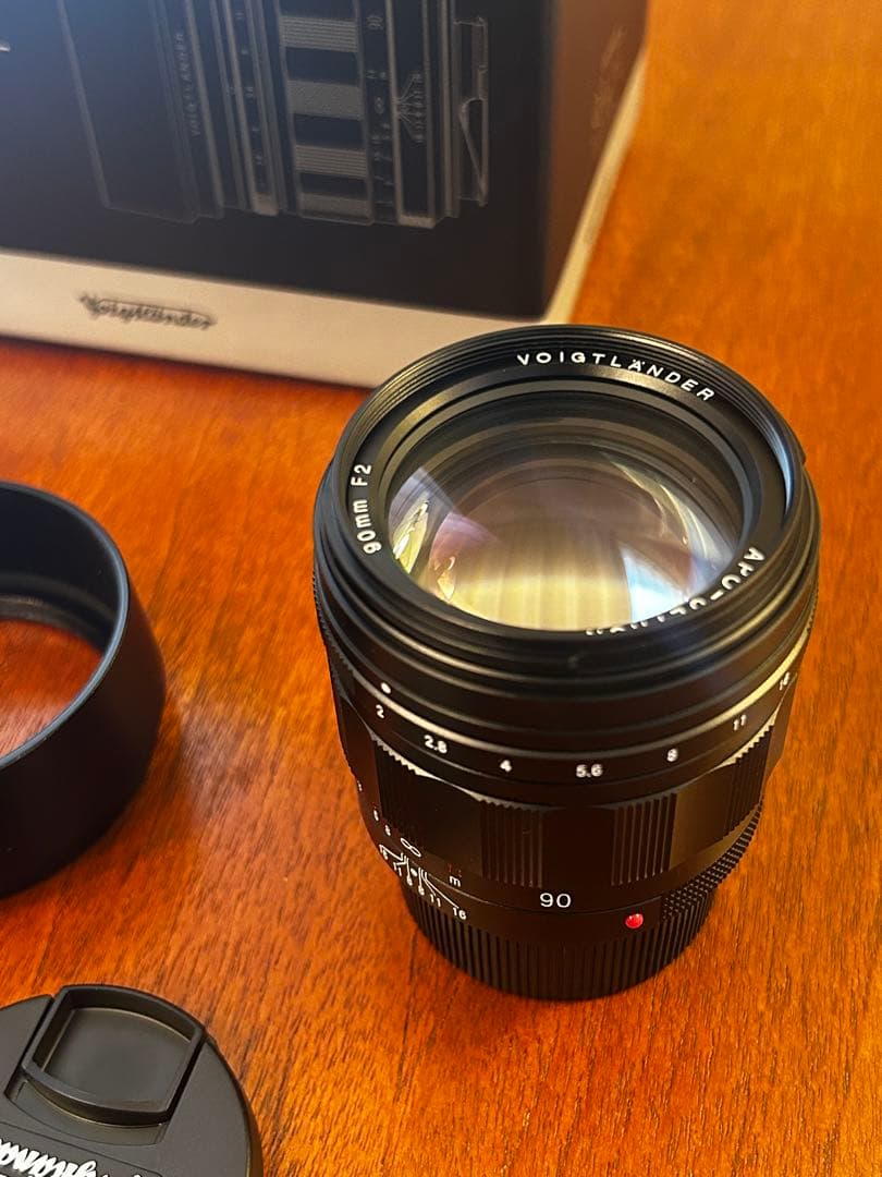 Voigtländer APO-ULTRON 90mm F2 VM