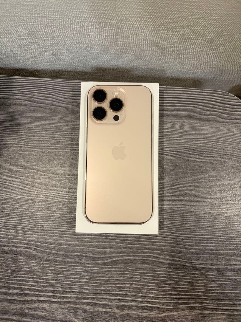 Apple iPhone 16Pro デザートチタニウム 本体