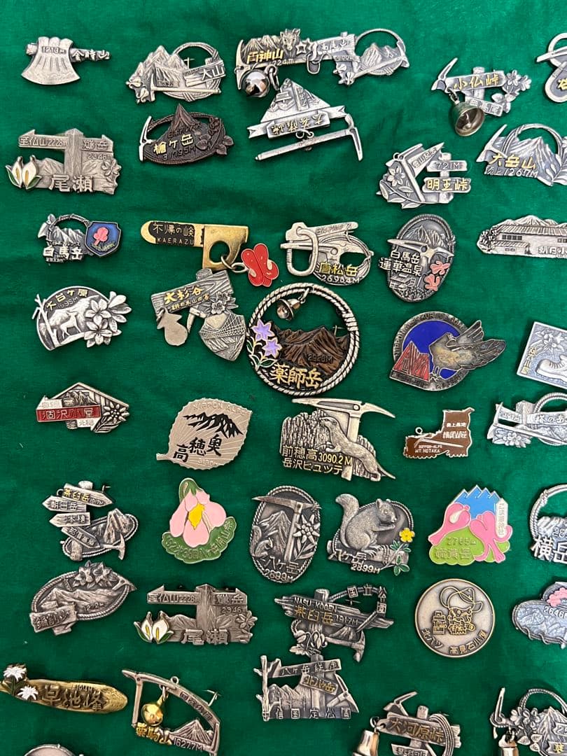山　ピンバッジ 約100個セット