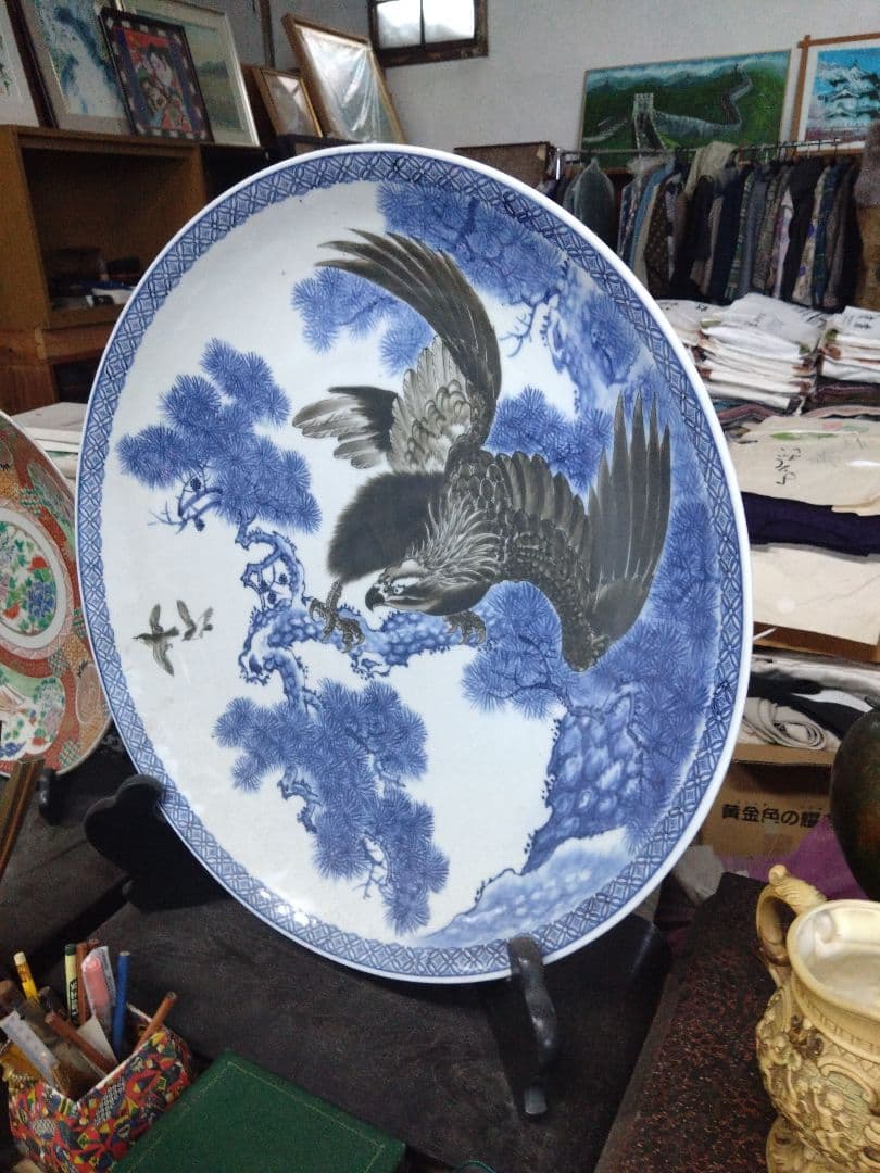 【有田焼】　山徳窯　青い鷹の陶器大皿　直径約60 【猿川岩】