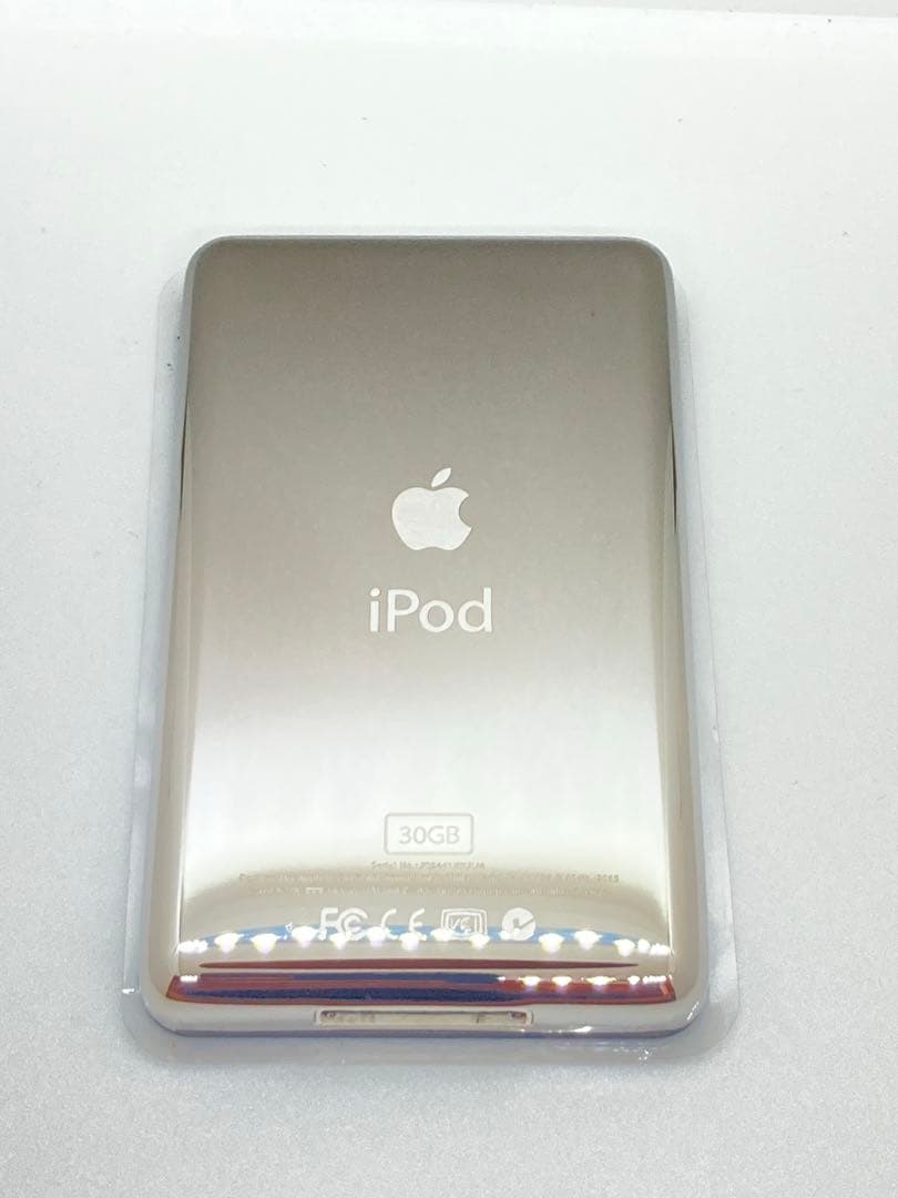iPod classic256GB 2000バッテリー　フィルム　シリコンケース