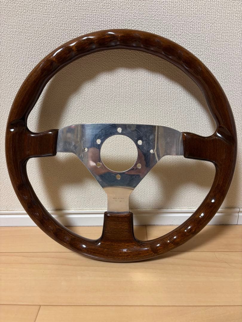 MOMO ウッド ステアリングホイール 3スポーク 350φ