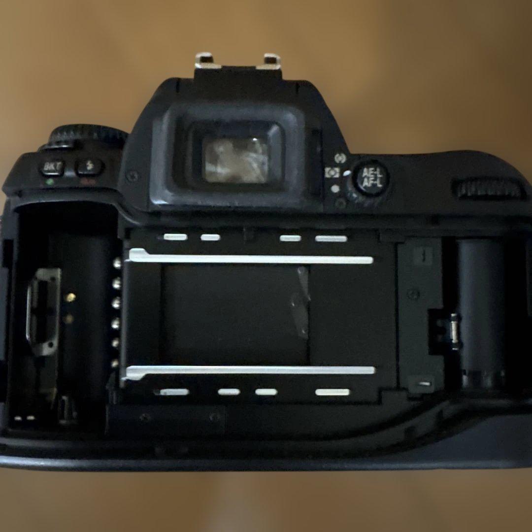 Nikon F80 一眼レフフィルムカメラ+レンズ付き