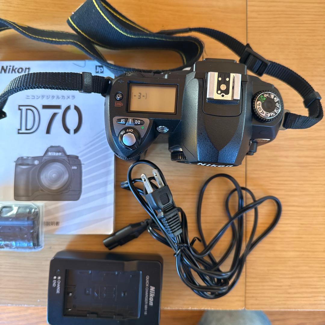 Nikon D70 デジタル一眼レフカメラ
