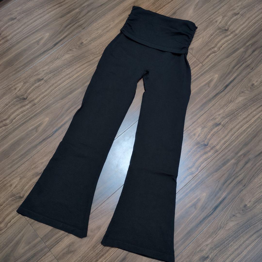 新品　SUKALA フレアパンツ Ｓサイズ