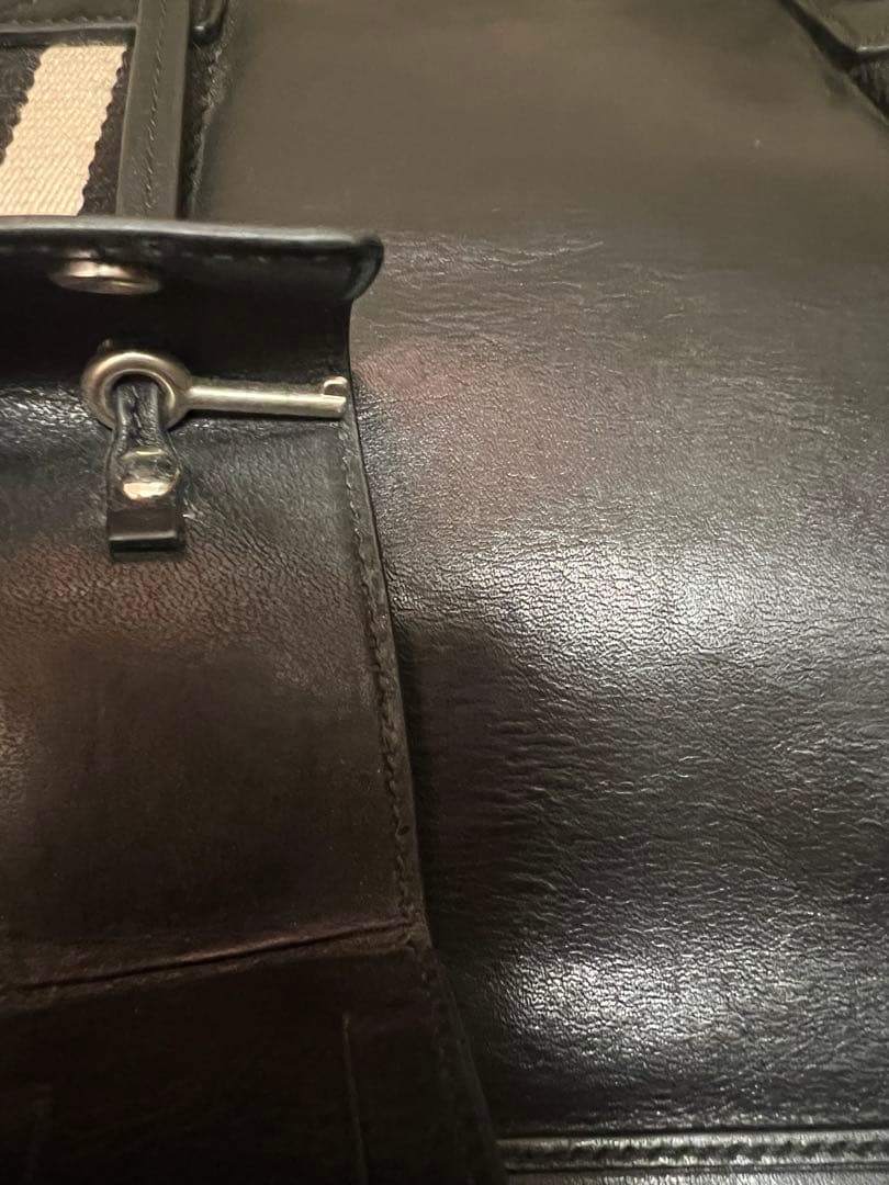 ヒ*✩様 BALLY ブラック レザービジネスバッグ