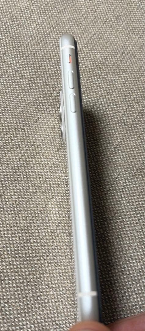 【美品】Apple iPhone 11 ホワイト 本体