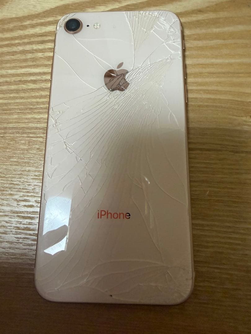 iPhone8 ゴールド 本体