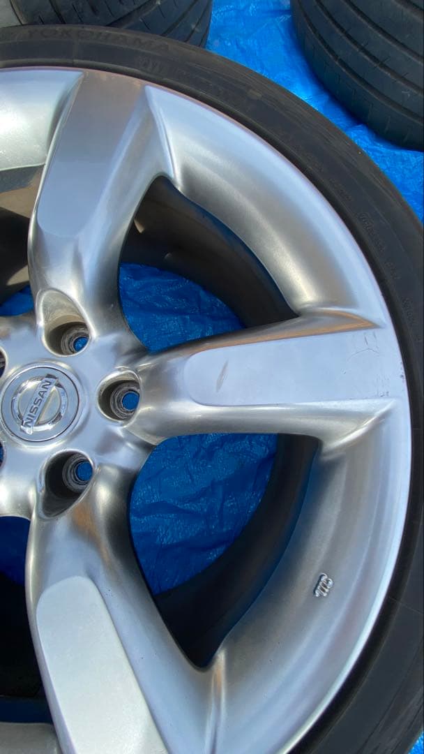 Z33後期純正18インチホイールセット タイヤ付き　リアサイズ4本
