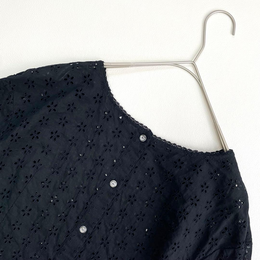 6325【美品】45R カットワークブラウス　度甘平カットワークブラウス 黒