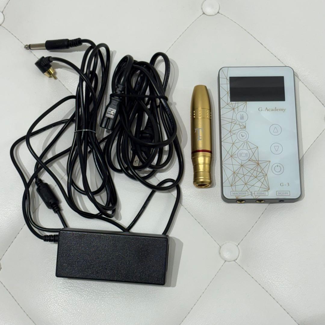 アートメイクマシン　ホワイト　T‘s key