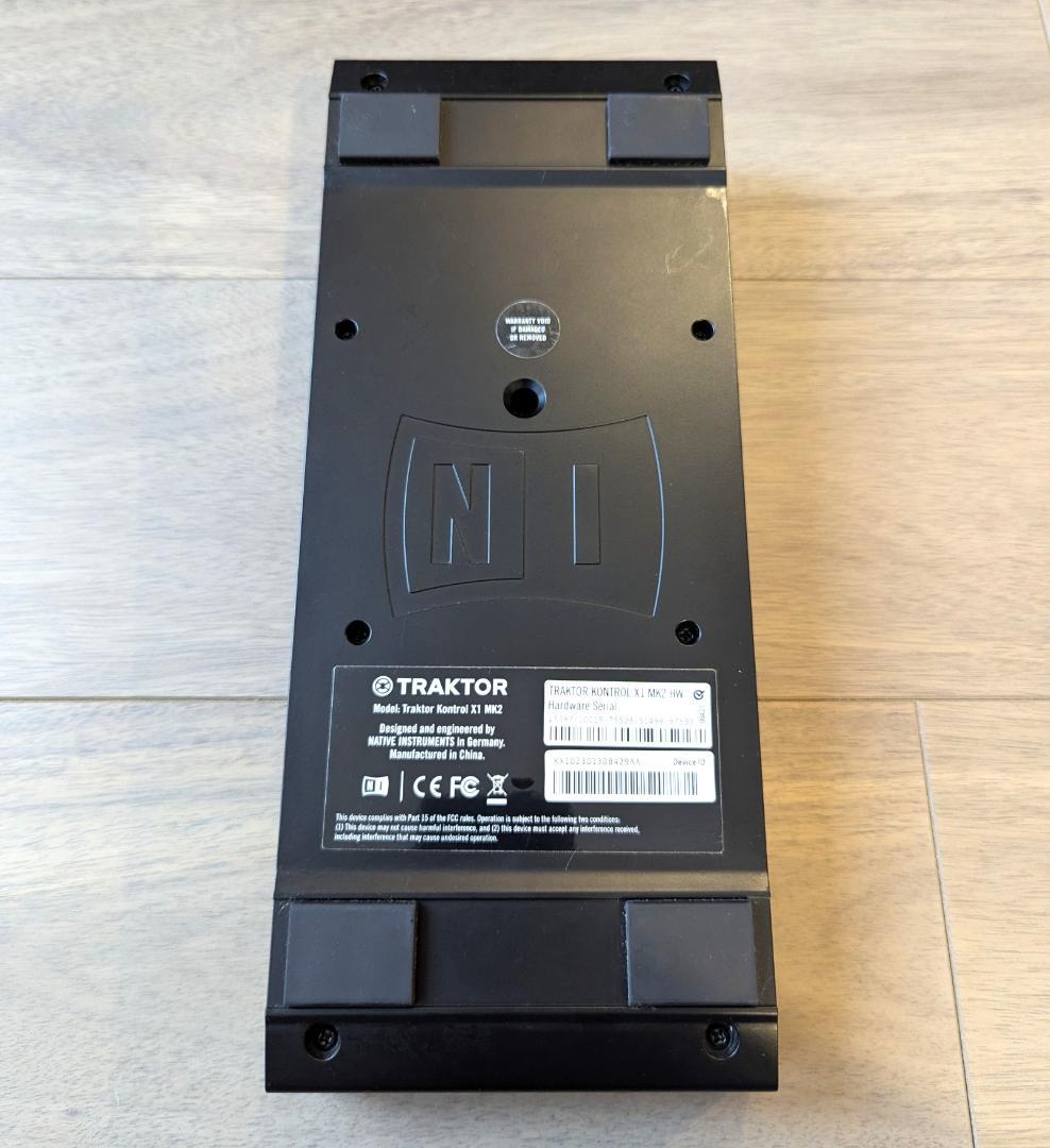 TRAKTOR KONTROL X1 MK2 USB PCDJコントローラー