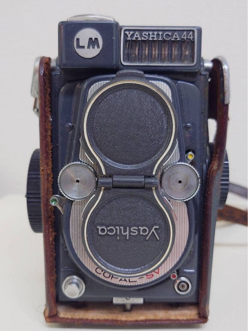 ヤシカYASHICA 44 二眼レフカメラ.