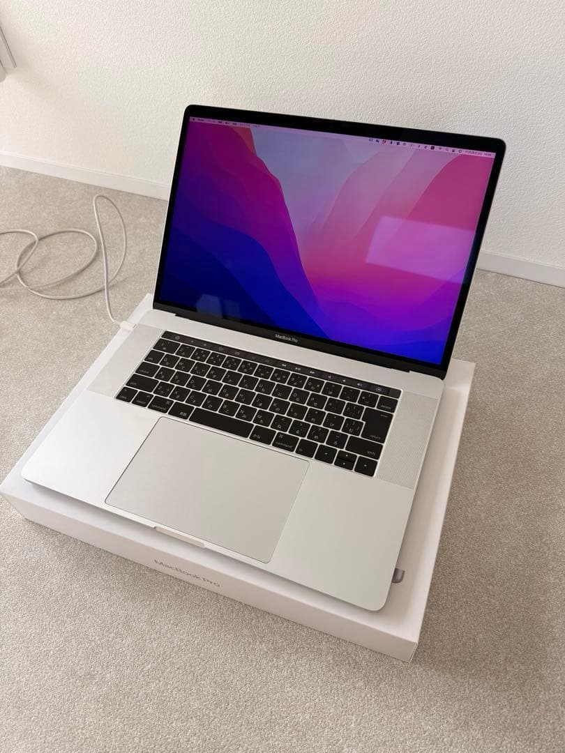 MacBookPro 15インチ【256GB/メモリ16GB/2.6GHz】