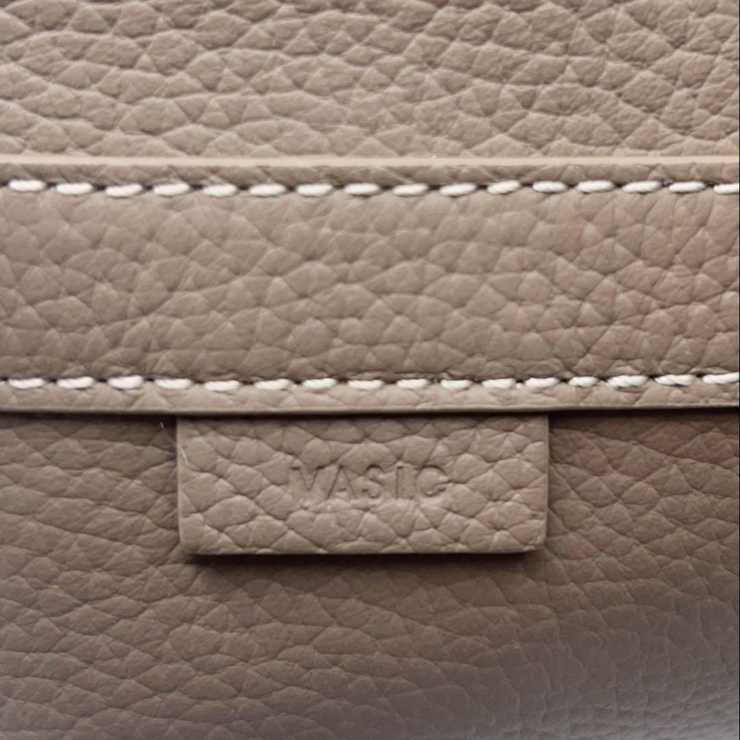 特価❣️美品✨Vasic ボンドミニレザー　 ショルダーバッグ　ブラウン