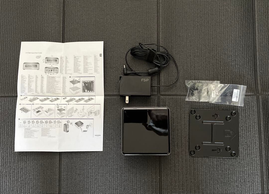 ミニPC Intel NUC NUC7I5BNH i5 RAM 8GB SSD120GB