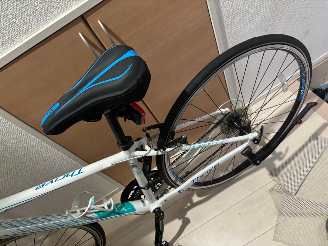 【配送可に変更】クロスバイク　GIANT LIV THRIVE2