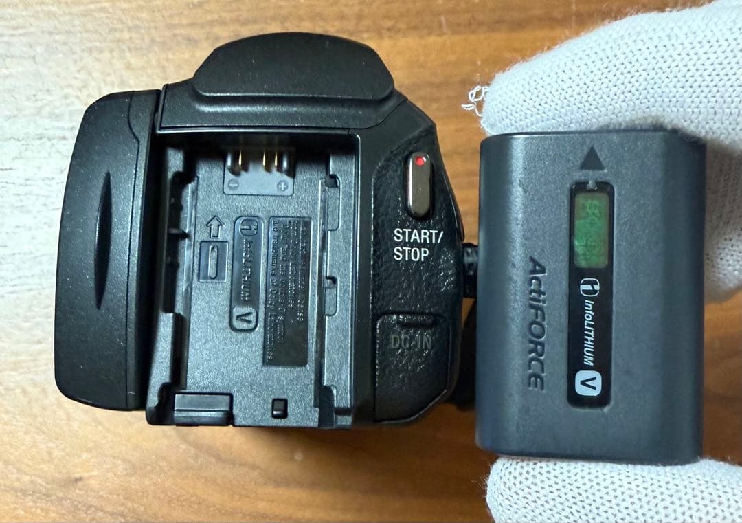 最終値下げ　SONY ビデオカメラ HDR-PJ800 2014年製 ポーチ付き