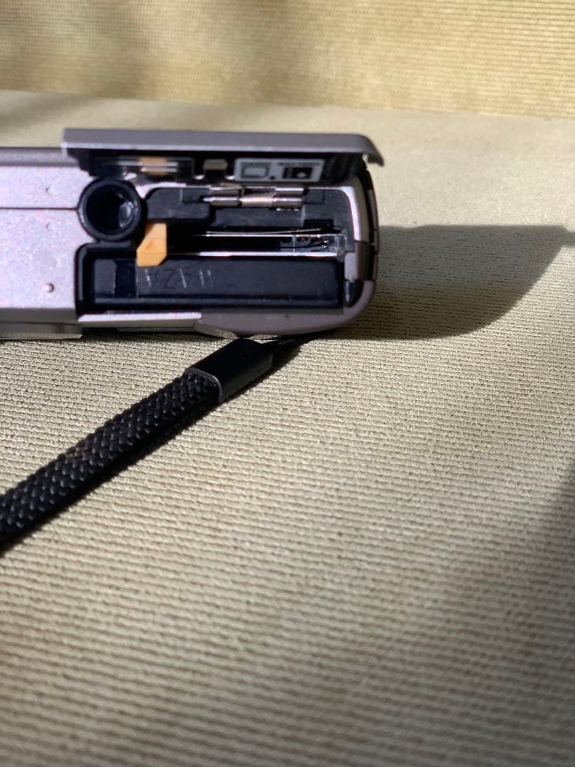 RICOH R8 デジタルカメラ（動作確認済み）