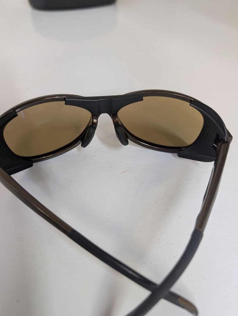 ジール　バトラー　偏光レンズサングラス ケース付き