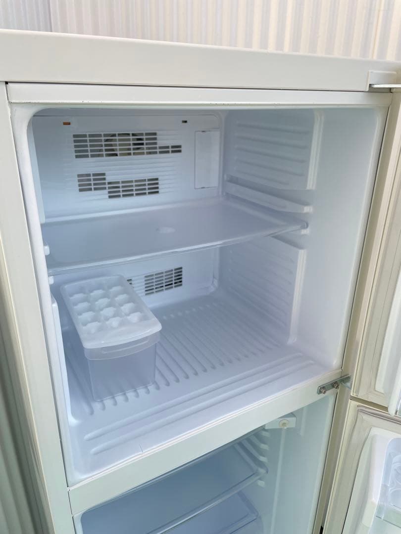 957 無印 おしゃれホワイト2ドア冷蔵庫 静音 霜取り不要 一人暮らし 単身