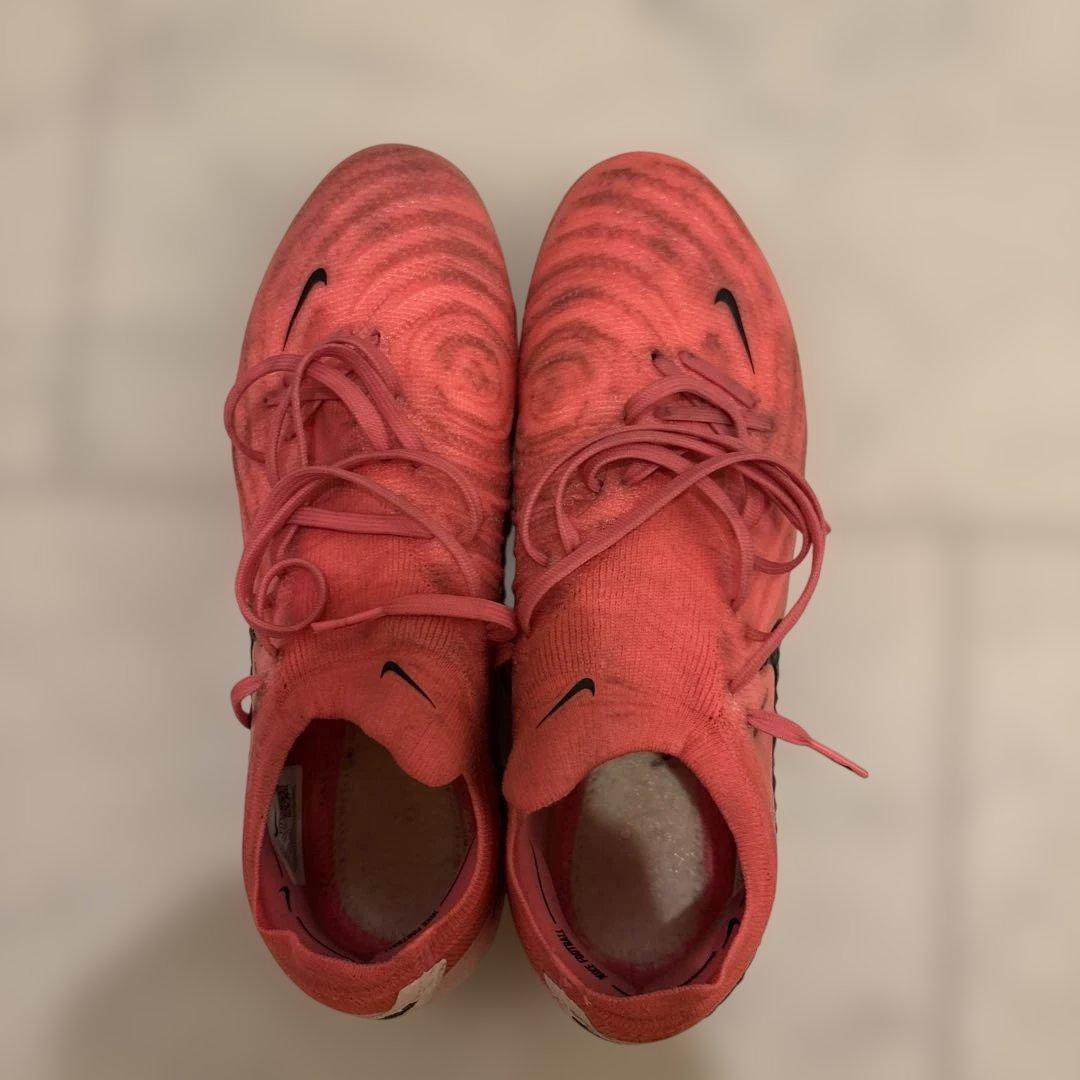 Nike ピンク スパイクファントムGXAgソール