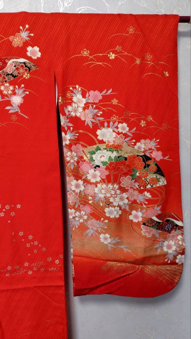 RK549子供着物着丈136センチ裄丈57センチ重ね襟付き綺麗美品7歳前後用