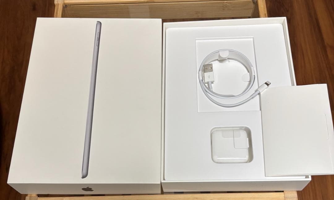 Apple iPad 第5世代 Wi-Fiモデル 128GB スペースグレイ