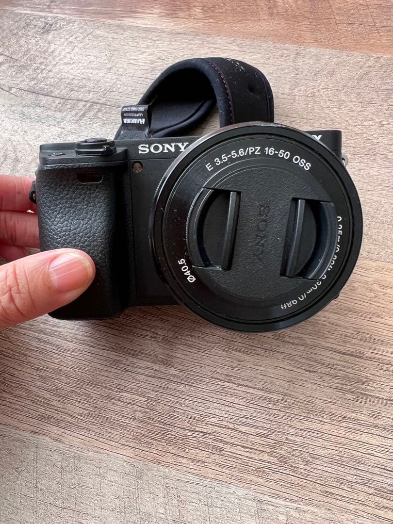 ソニーアルファ6400中古カメラ　レンズ2個セット