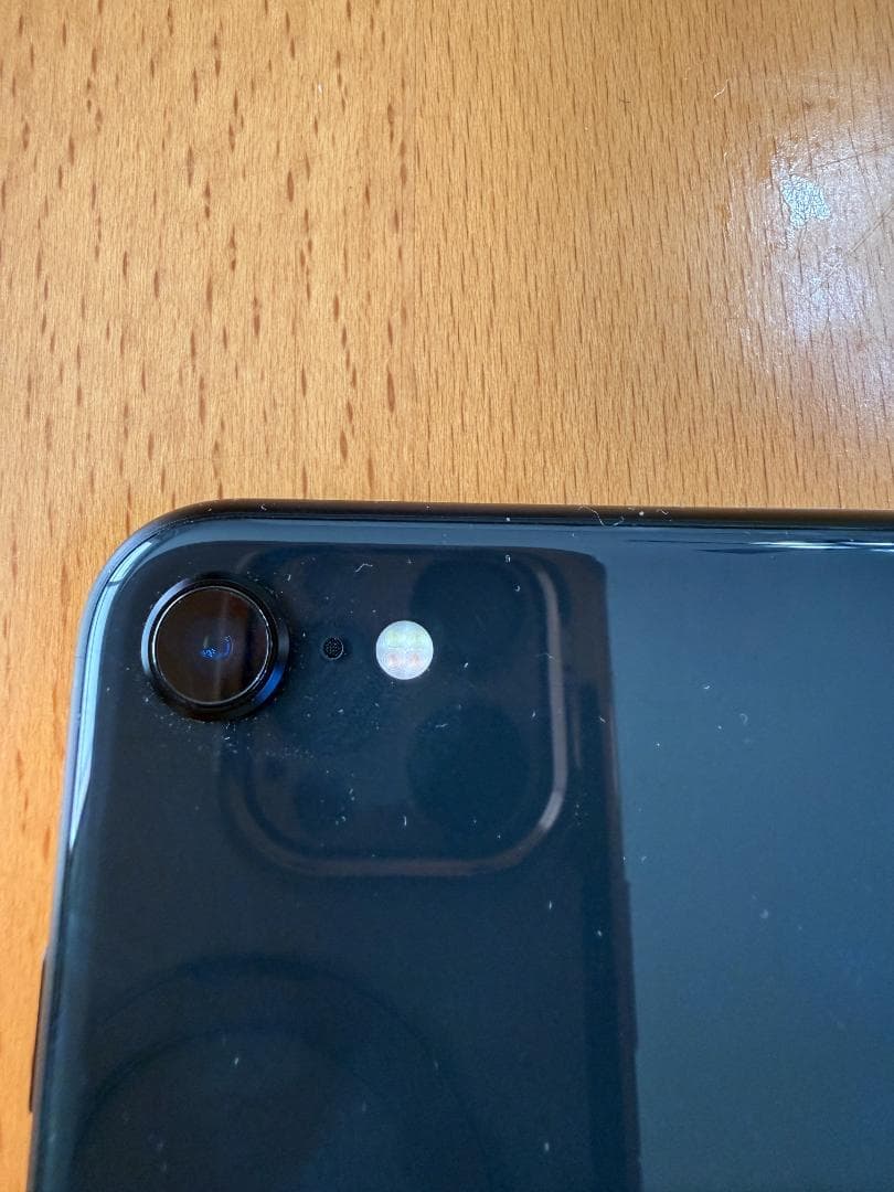 iPhone SE 64GB SIMロックあり