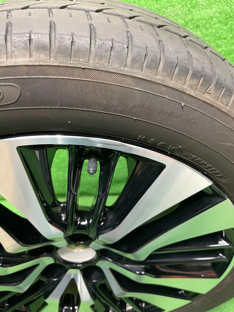 30 後期　アルファード　ヴェルファイア　純正　18インチ　235/50R18