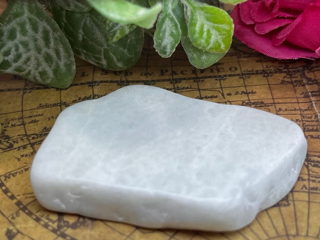 糸魚川 ✨　硬玉翡翠　原石　ジェダイド　タンブル