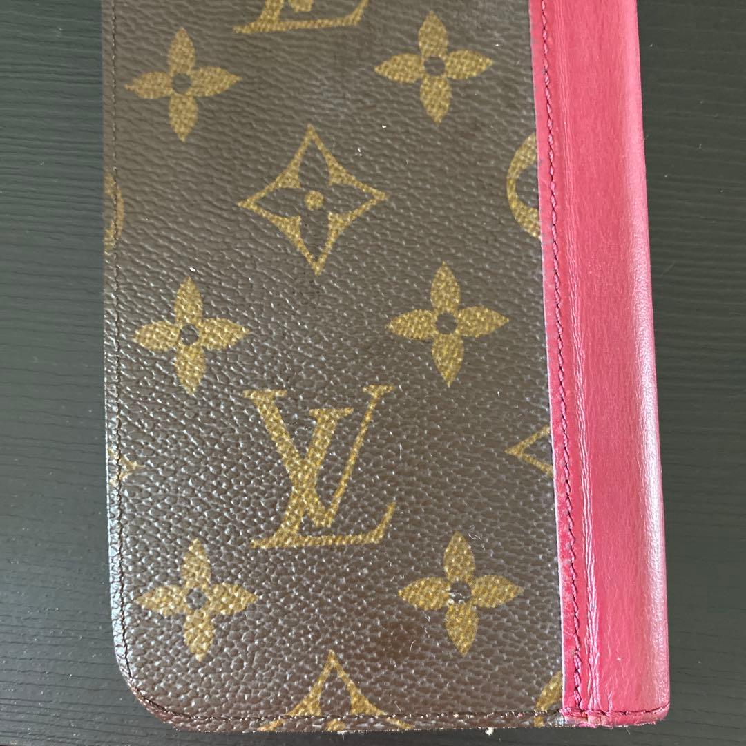 美品Louis Vuittonルイヴィトン　iPhone11ケースフォリオ手帳型