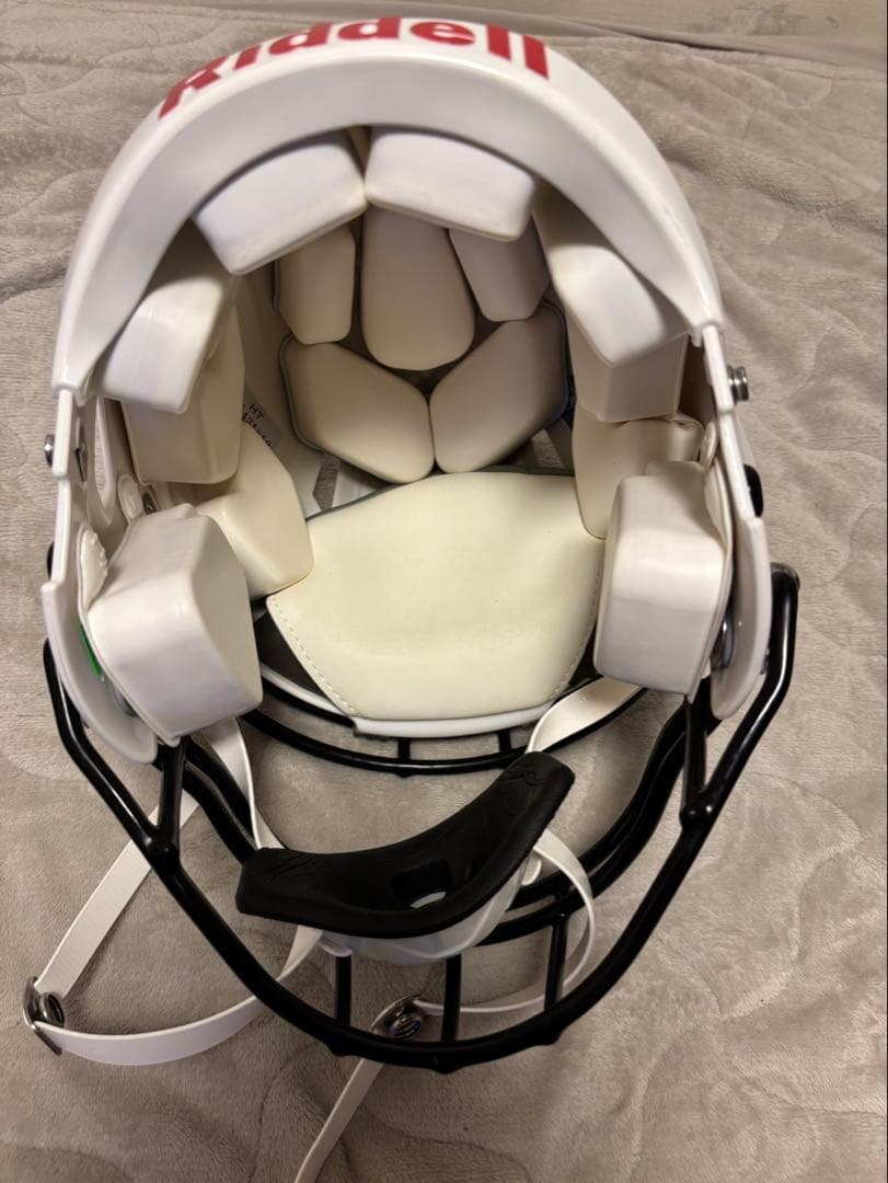 美品　新品もあり！アメリカンフットボール　防具一式riddell QBクラブなど