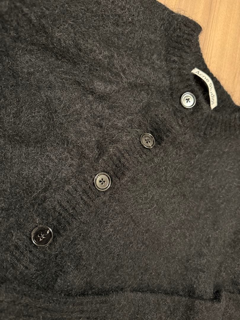 Acne Studios ダークグレー カーディガン