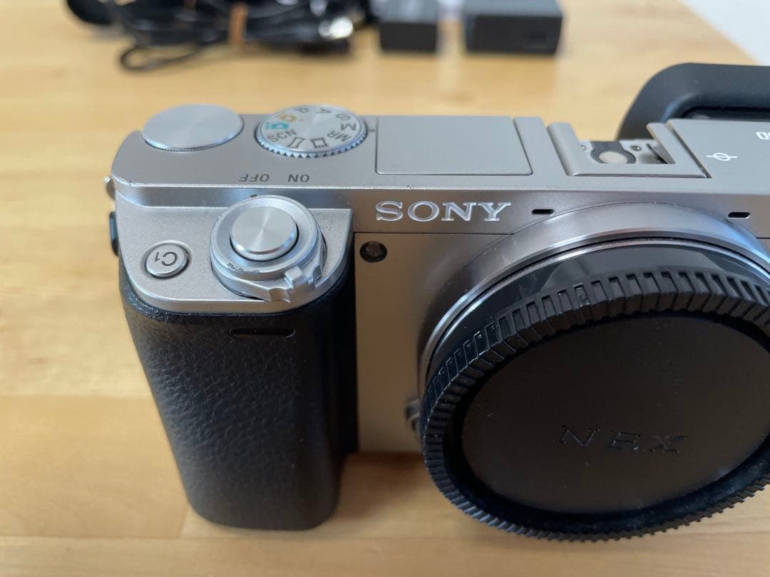 SONY α6000 シルバー 本体と付属品