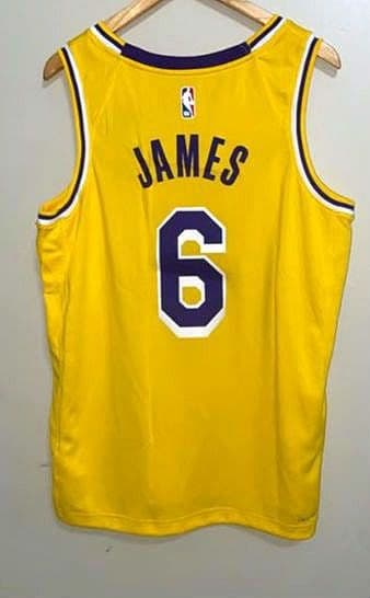 【激レア】レイカーズ ジェームズ 22/23 ユニフォーム Lサイズ