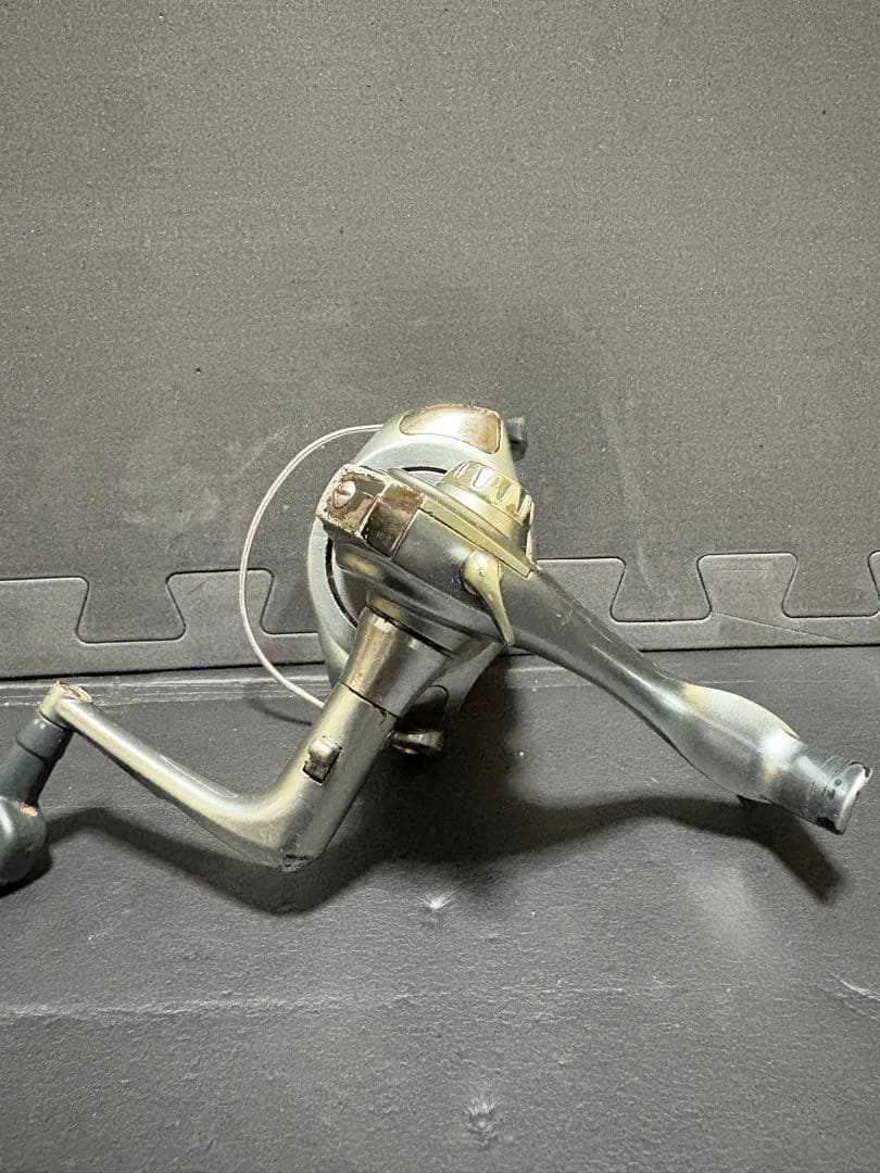 FELTIA 4000 スピニングリール