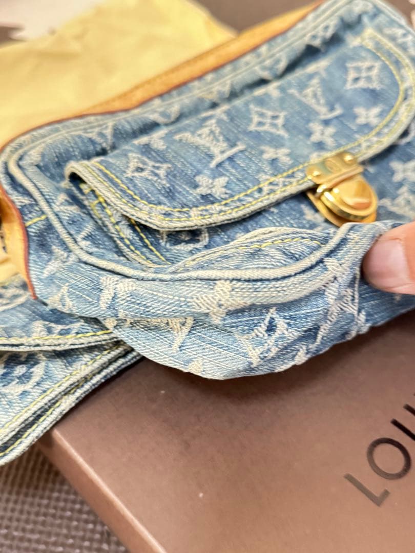 LOUIS VUITTON デニム ボディバッグ