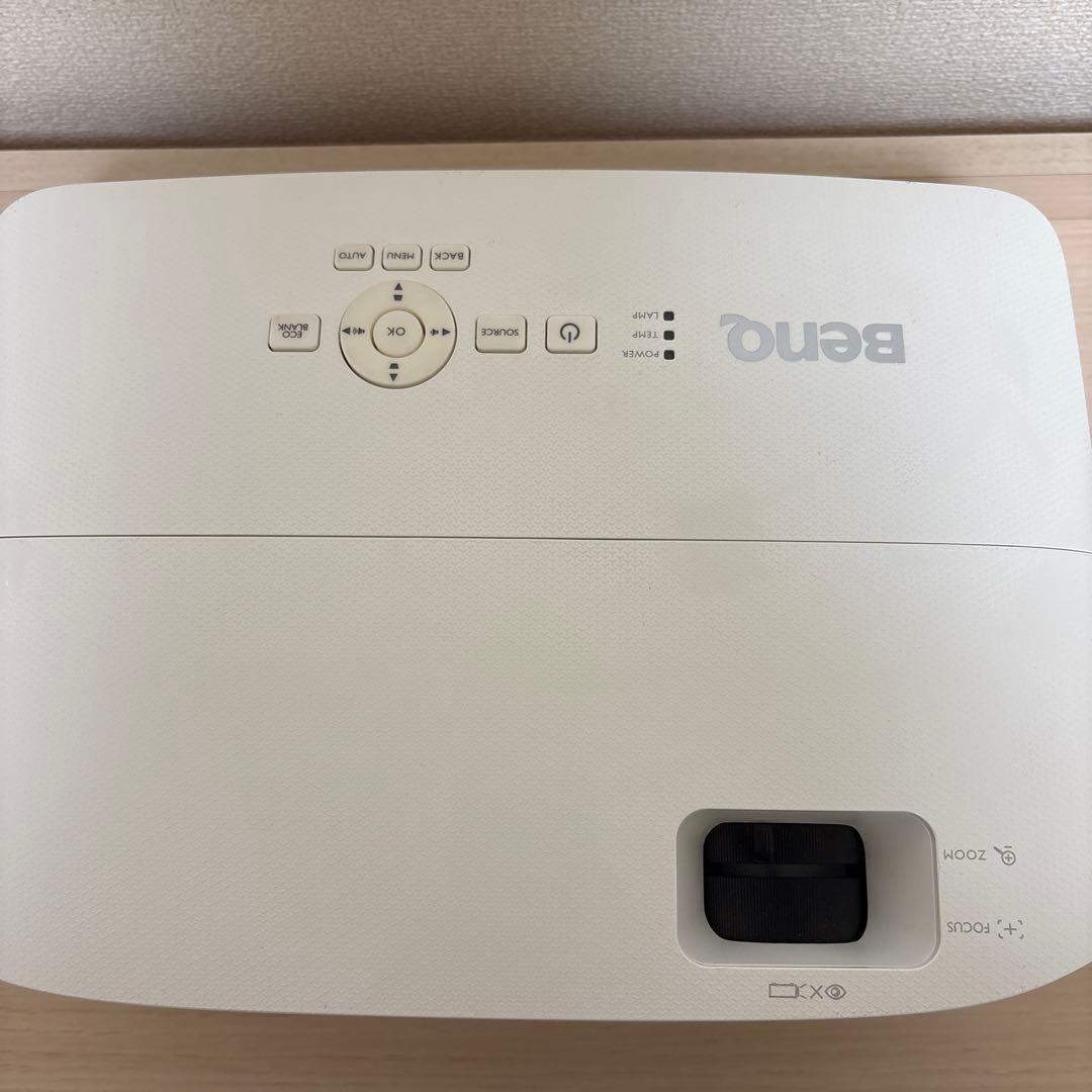 【期間限定お値下げ】BenQ プロジェクター