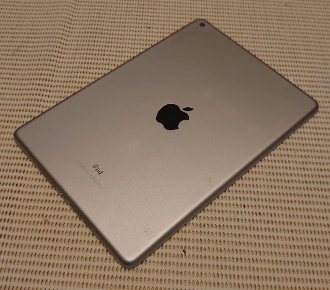 完動品iPad第5世代(A1822)本体32GBグレイ送料込8HLF9