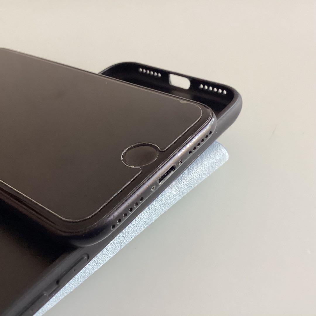 Apple iPhone SE第2世代　SE2 ブラック　64GB