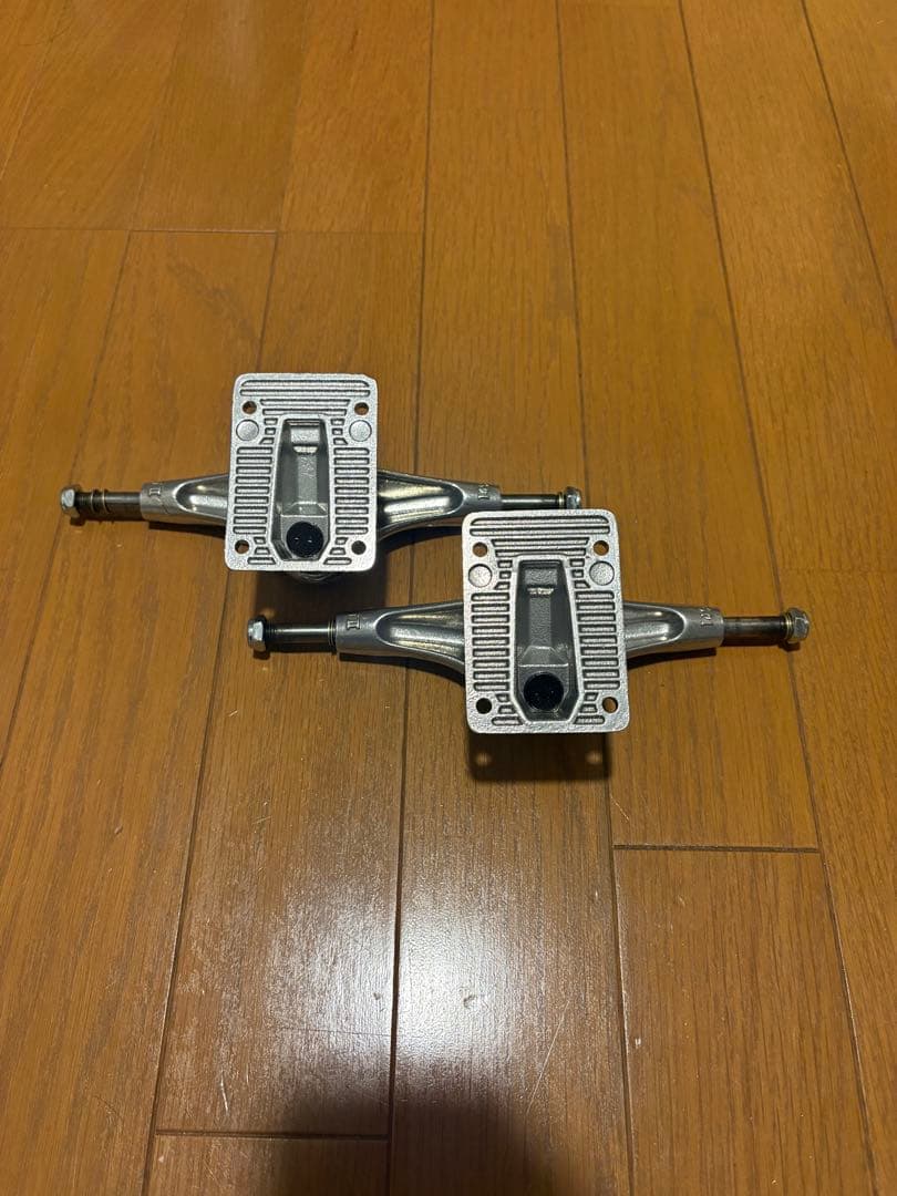 スケートボード Thunder T2 149