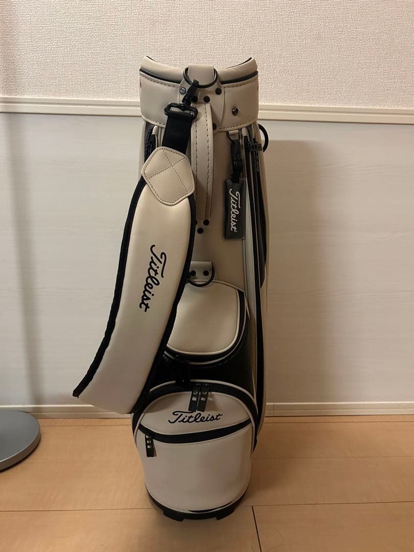 最終値下げ　Titleist タイトリスト コアエッセンシャル キャディバッグ