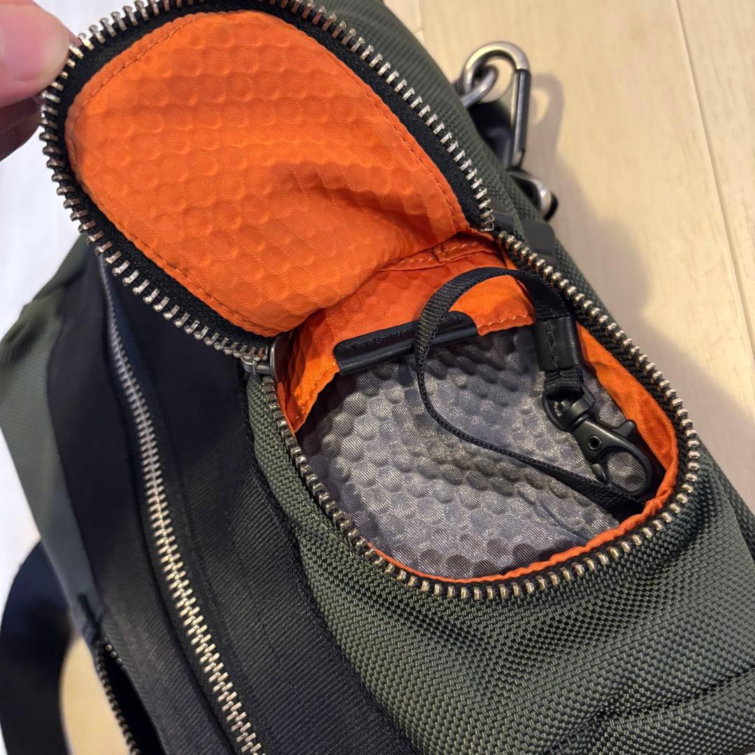 TUMI Alpha Bravo スリング ボディバッグ