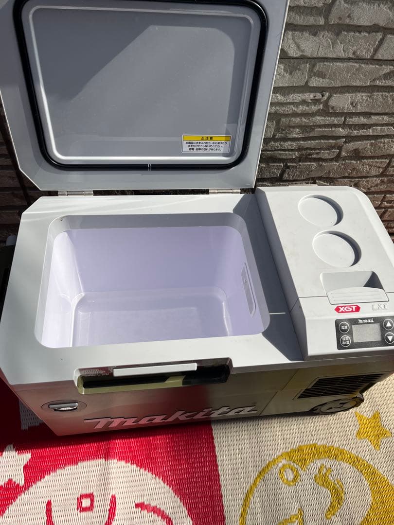 値下げ！マキタ　保冷温　Makita XGT 冷温庫 大容量 カーキ　グリーン