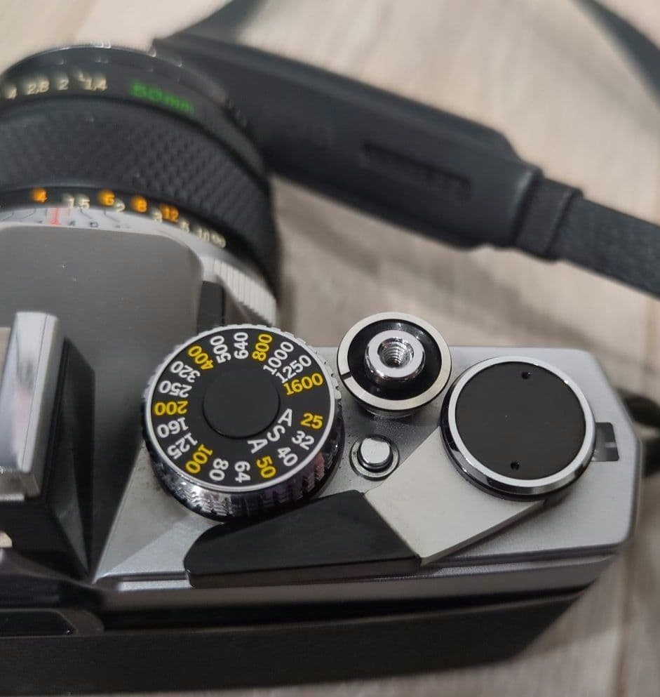 オリンパス　カメラ　OM-1　OLYMPUS